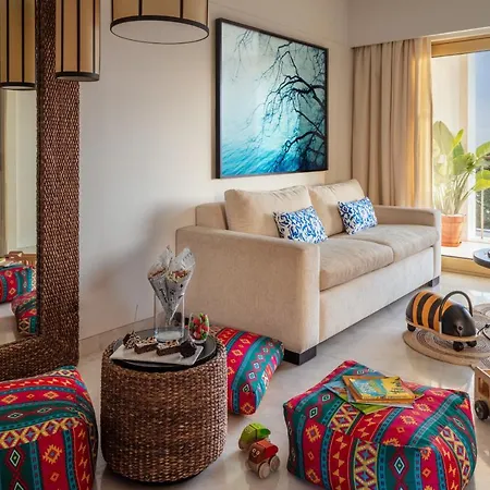 Отель Anantara Family Friendly 5*